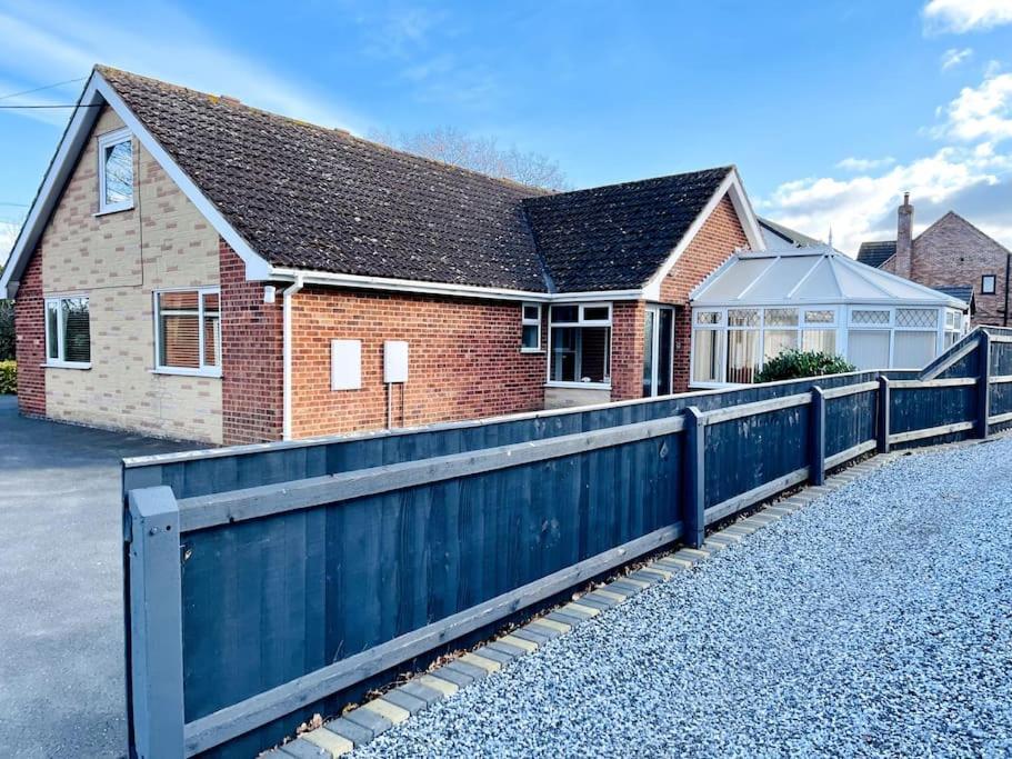 5-Bedroom Cottage In Healing, Grimsby Екстер'єр фото