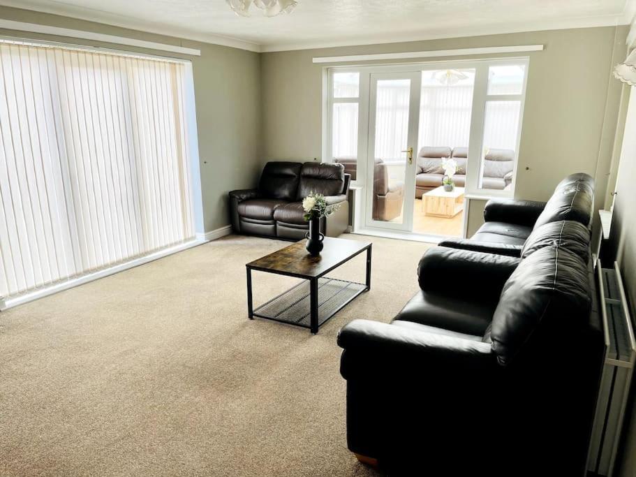 5-Bedroom Cottage In Healing, Grimsby Екстер'єр фото