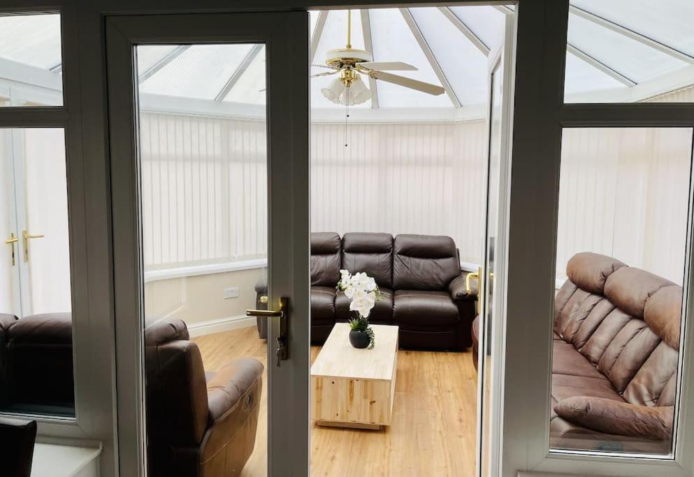5-Bedroom Cottage In Healing, Grimsby Екстер'єр фото