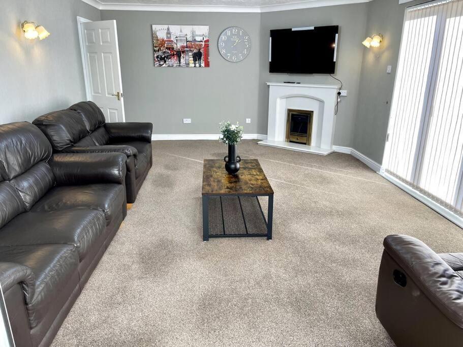 5-Bedroom Cottage In Healing, Grimsby Екстер'єр фото